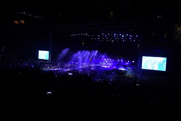 Enrique Iglesias at Ehdeniyat